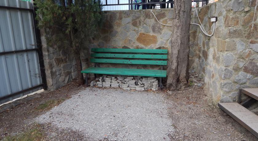 Гостевой дом Дача Петровичи Алупка